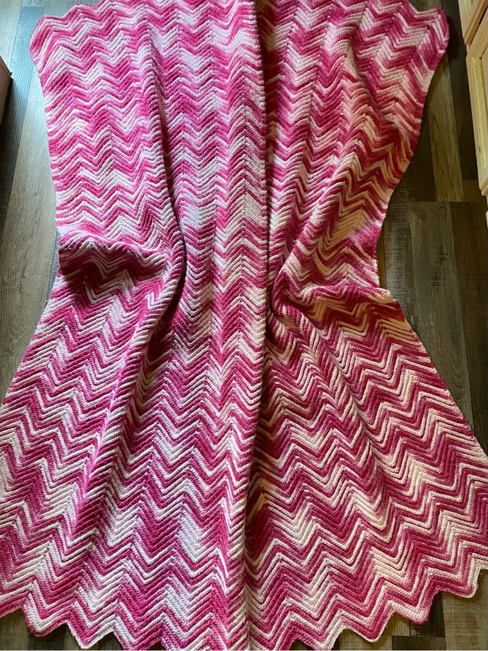 Pink Chevron Knit Throw Blanket - Soft Ombre Pink & Cream VINTAGE